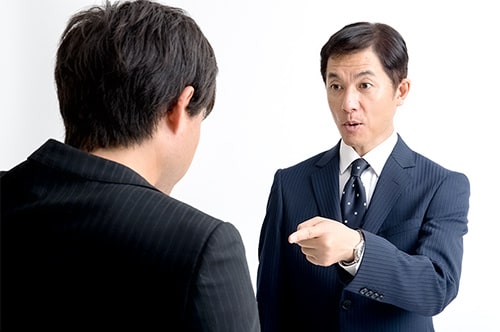 オワハラとは？ 違法？ 人事担当が知るべき採用時のNG行動とリスク
