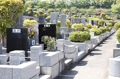 墓地経営許可の申請方法は？ 寺院が知っておくべきポイントを解説