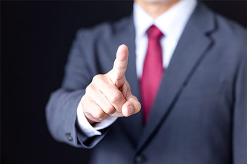 同族経営する会社の社長職を解任された！ 違法性の判断基準や対処法